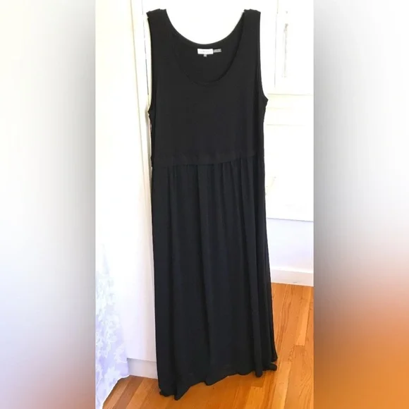 calvin klein sleeveless maxi dress Black sleeveless maxi dress by Calvin Klein